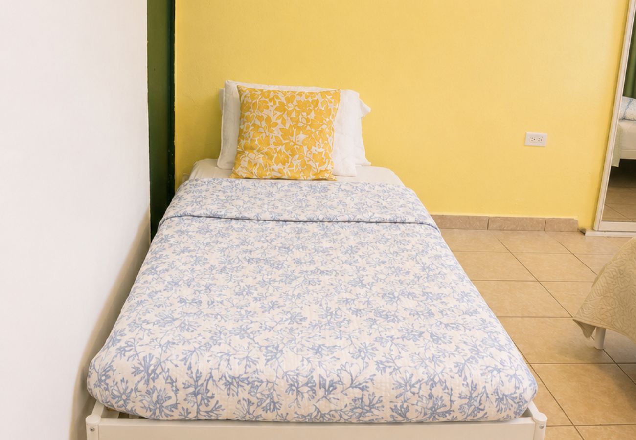 Apartamento en San Juan -  Charming 1 BR Walking Distance to Escambron Beach 