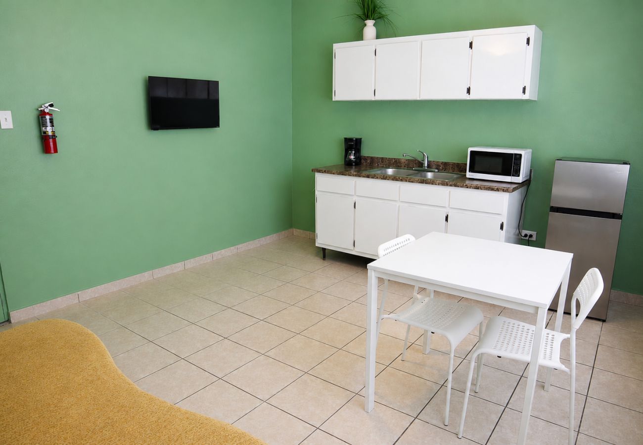 Apartamento en San Juan -  Charming 1 BR Walking Distance to Escambron Beach 