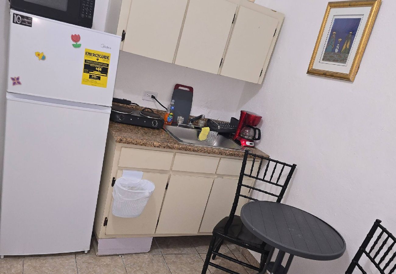 Casa en San Juan - Pequeño apartamento/Estudio 2 San Juan 
