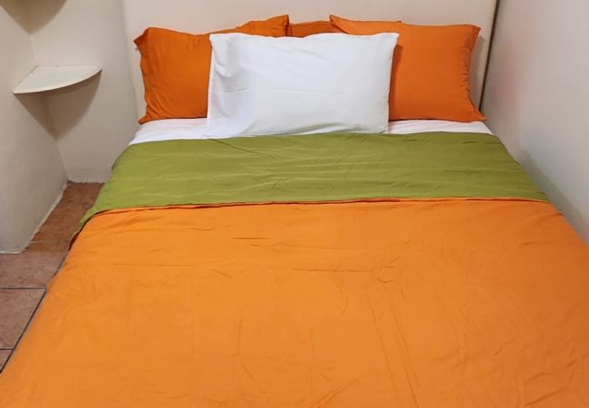 Apartamento en Hato Rey - Charming 2BR in Condado – 4 Min to the Beach & Parking