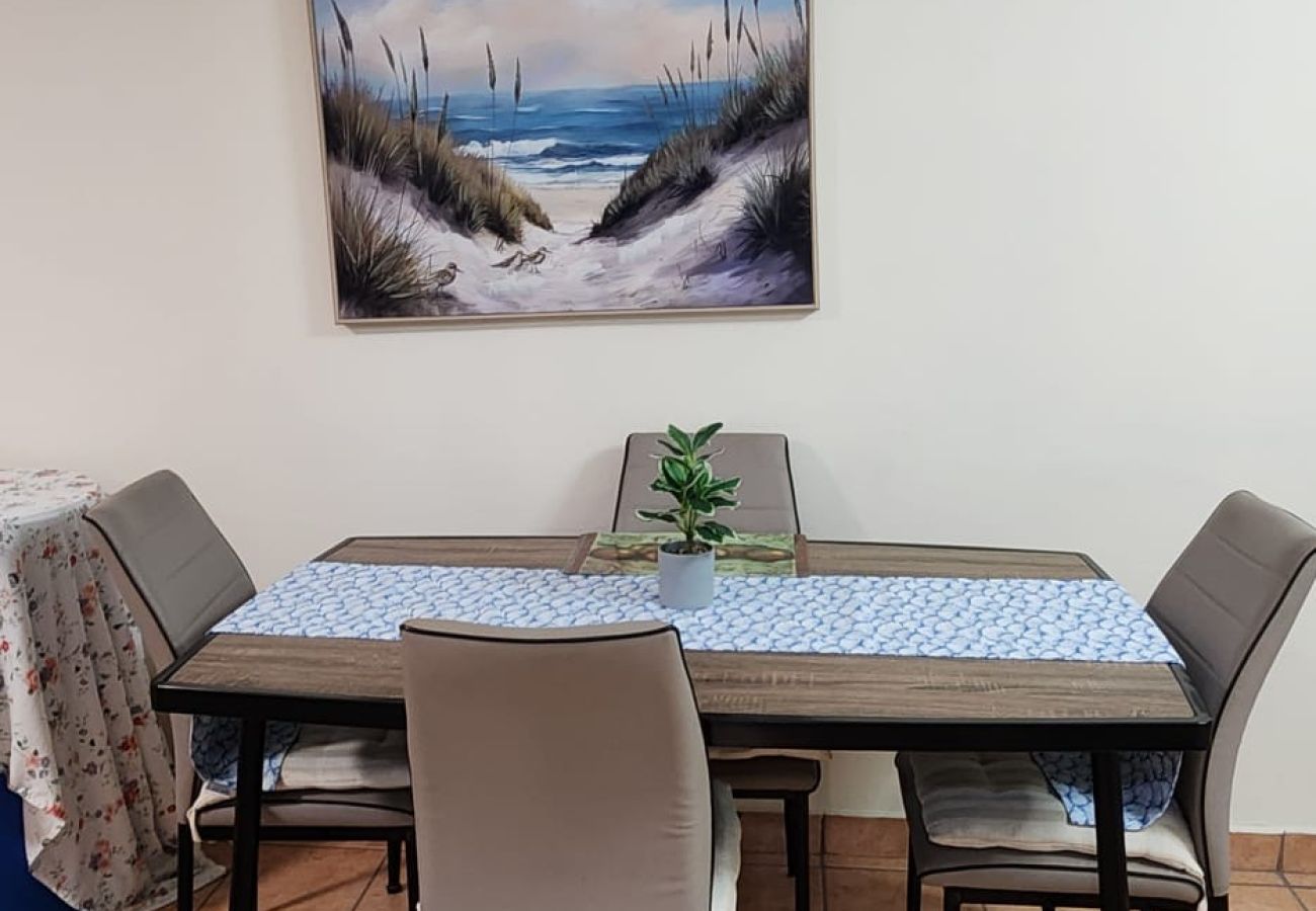 Apartamento en Hato Rey - Charming 2BR in Condado – 4 Min to the Beach & Parking