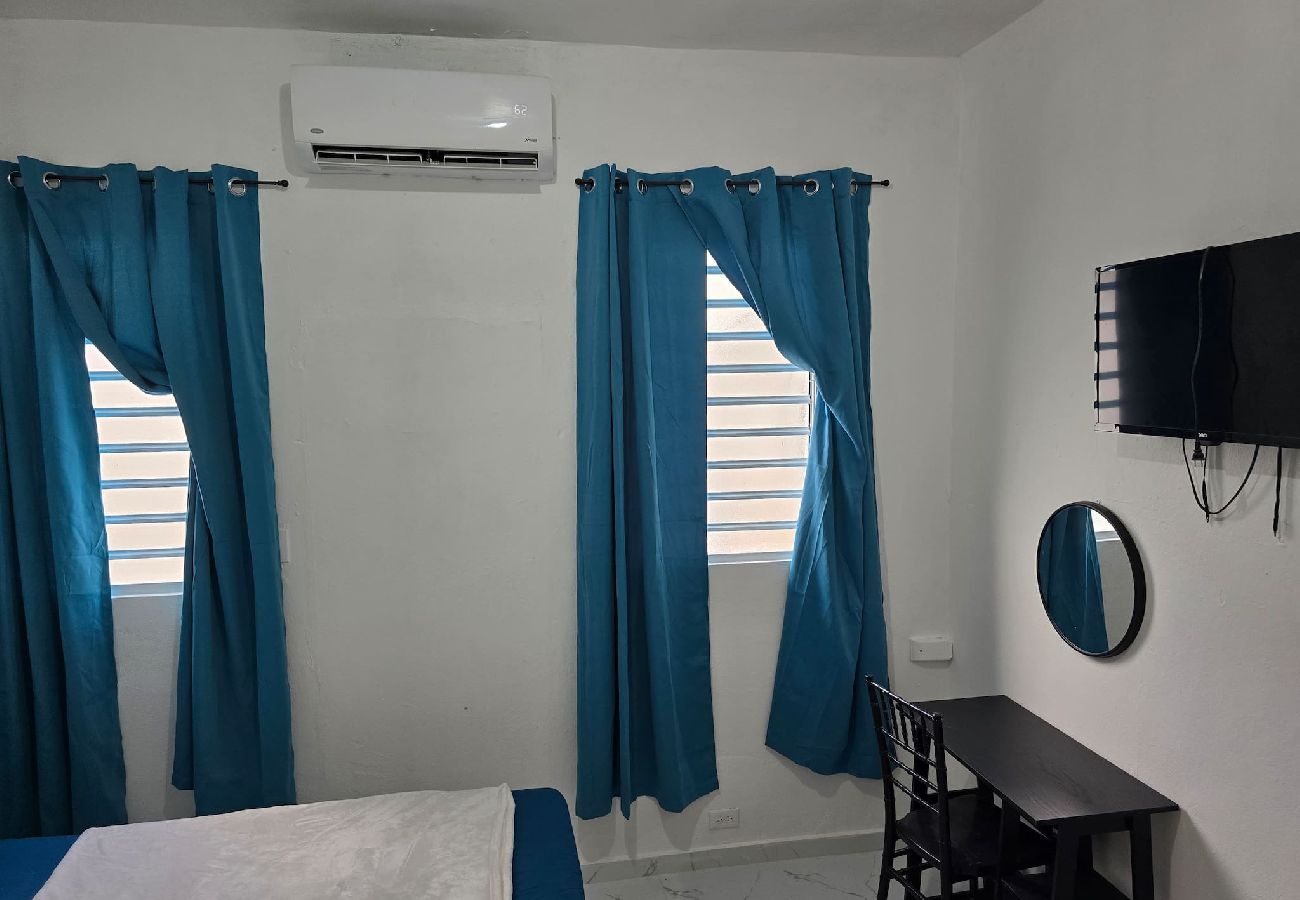 Casa en San Juan - Apartamento en Guesthouse. 5 min Choliseo San Juan 
