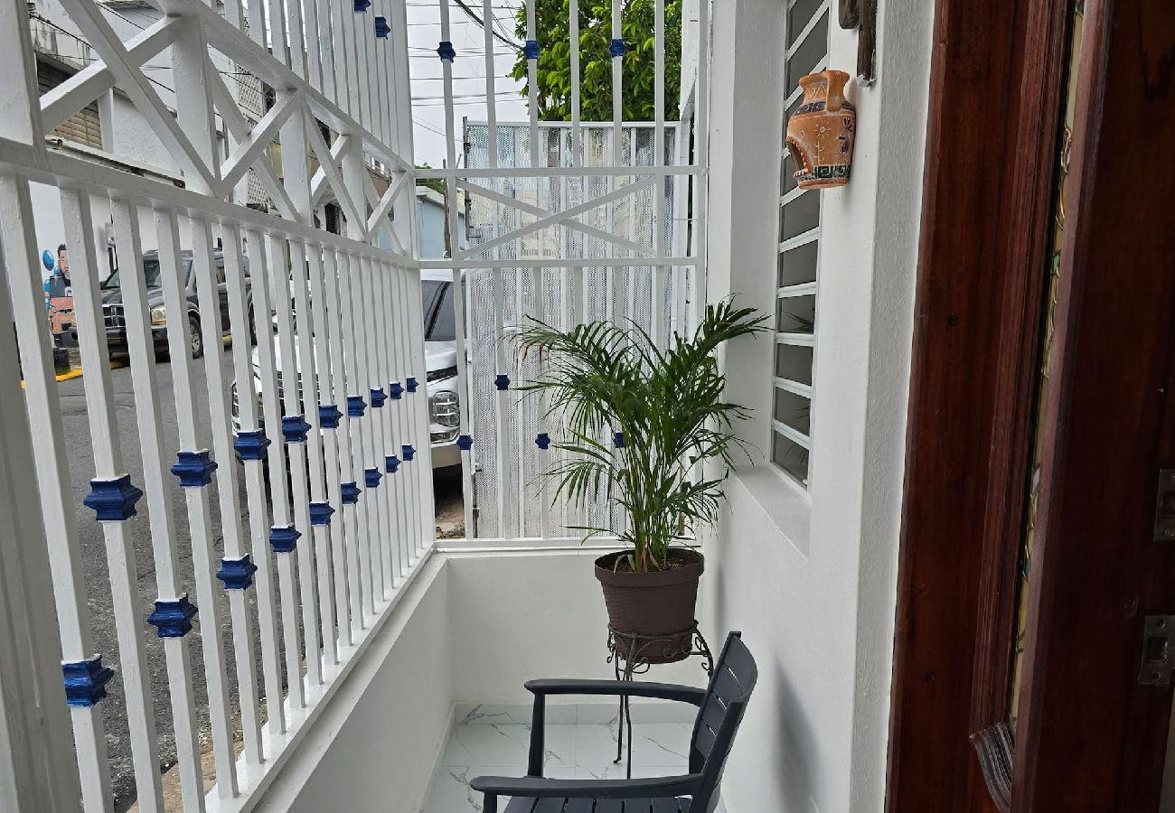 Casa en San Juan - Apartamento en Guesthouse. 5 min Choliseo San Juan 