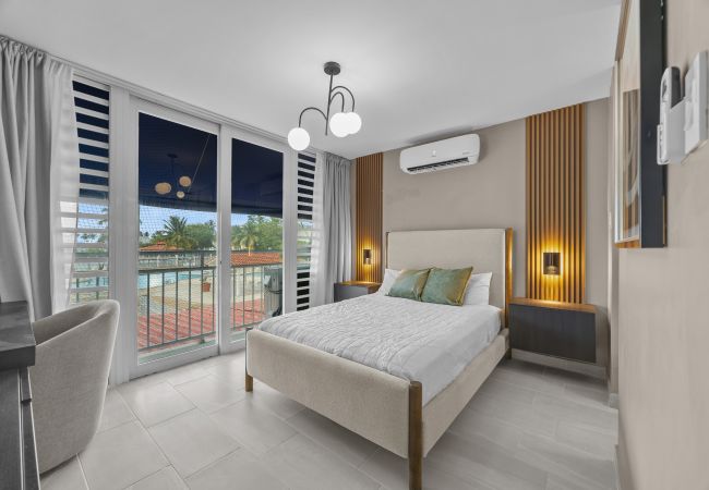 Casa adosada en Dorado - Cozy & Spacious Dorado Townhouse