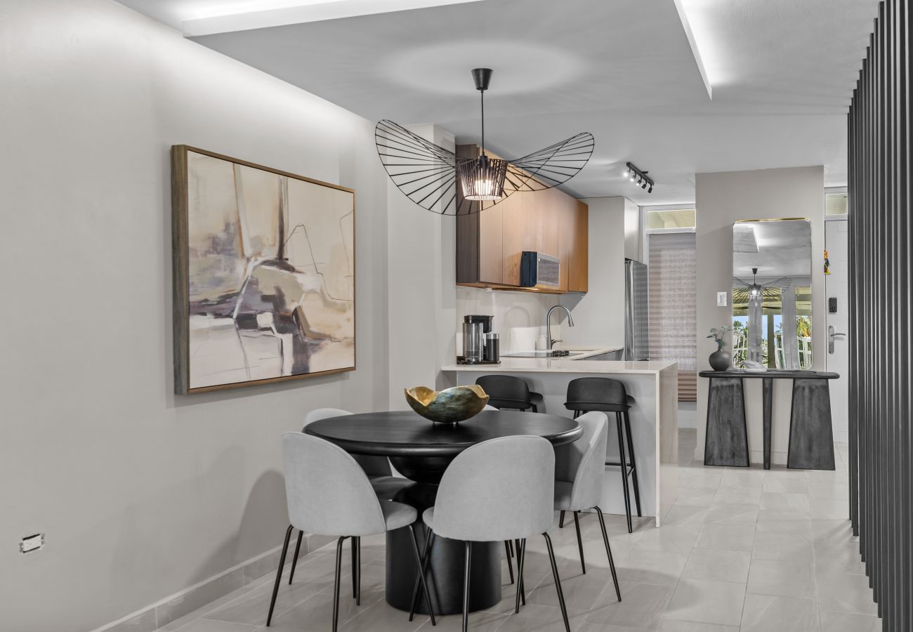 Casa adosada en Dorado - Cozy & Spacious Dorado Townhouse