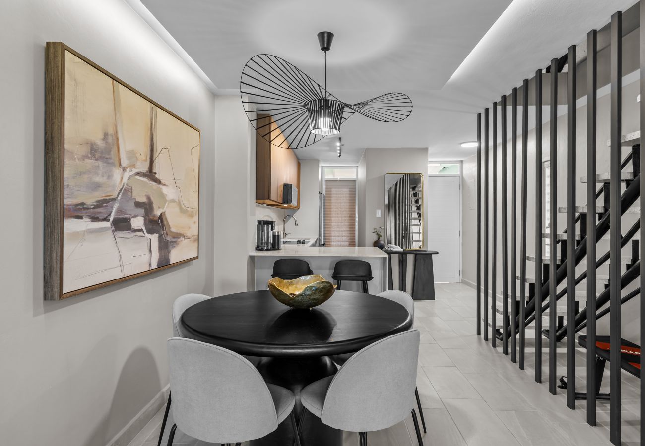 Casa adosada en Dorado - Cozy & Spacious Dorado Townhouse