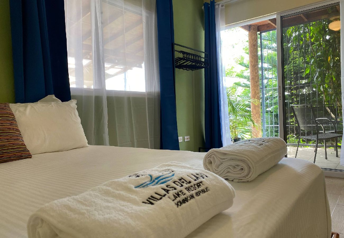 Alquiler por habitaciones en El Caimito - Villas del Lago Resort | Family suite