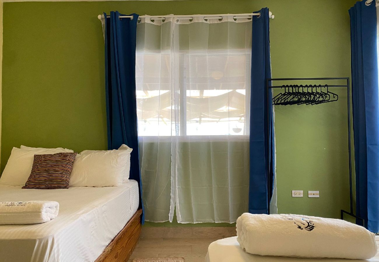 Alquiler por habitaciones en El Caimito - Villas del Lago Resort | Family suite
