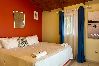 Alquiler por habitaciones en El Caimito - Villas Del Lago Resort – King Room | Upper Floor