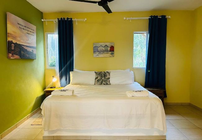Alquiler por habitaciones en El Caimito - Villas Del Lago Resort – Family Suite | Upper Floor
