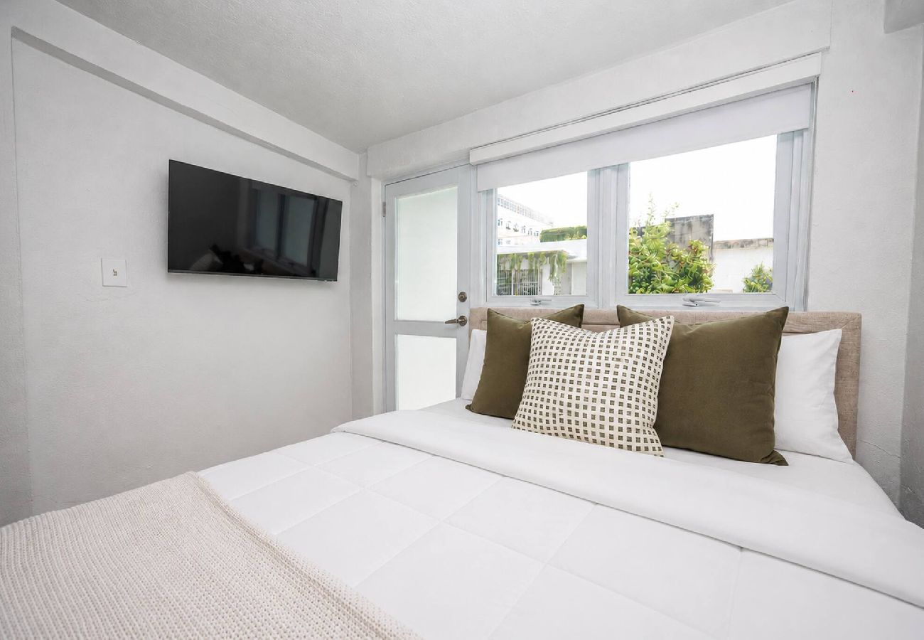Apartamento en San Juan - Cozy Studio Steps from La Cerra 