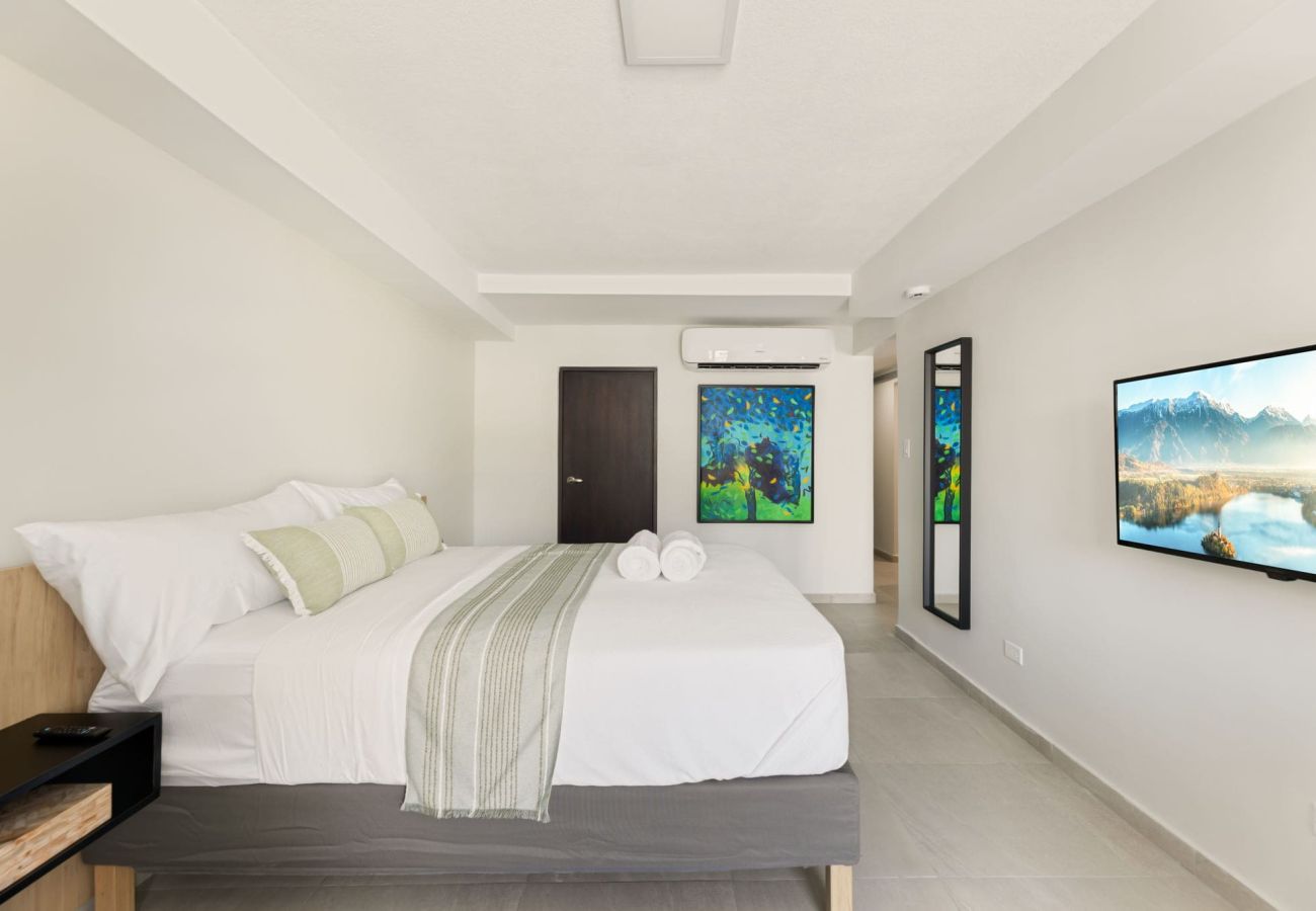 Apartamento en Carolina - Isla Verde Ocean View |  Entire 2nd Floor Suite & Private Penthouse Suite