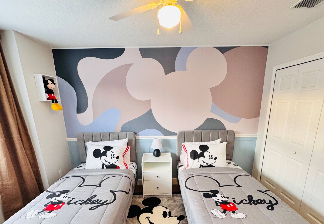 Casa en Davenport - Espaciosa villa con piscina cerca de Disney 