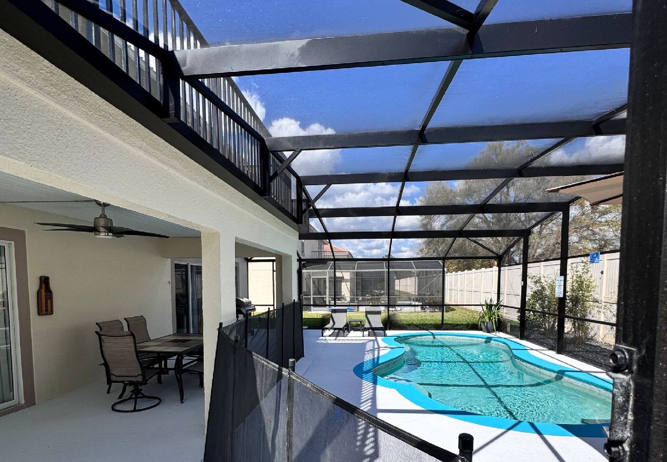 Casa en Davenport - Espaciosa villa con piscina cerca de Disney 