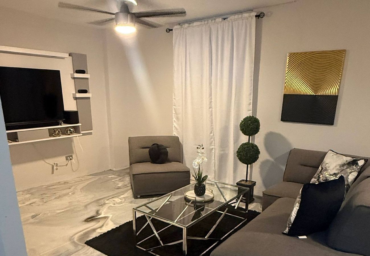 Casa en Carolina - Modern & Cozy Home2 Mins to Airport and car rental 