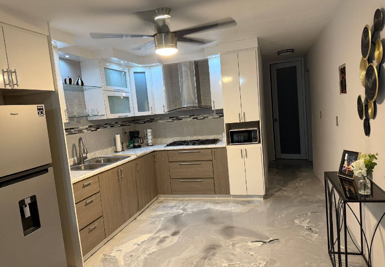 Casa en Carolina - Modern & Cozy Home2 Mins to Airport and car rental 