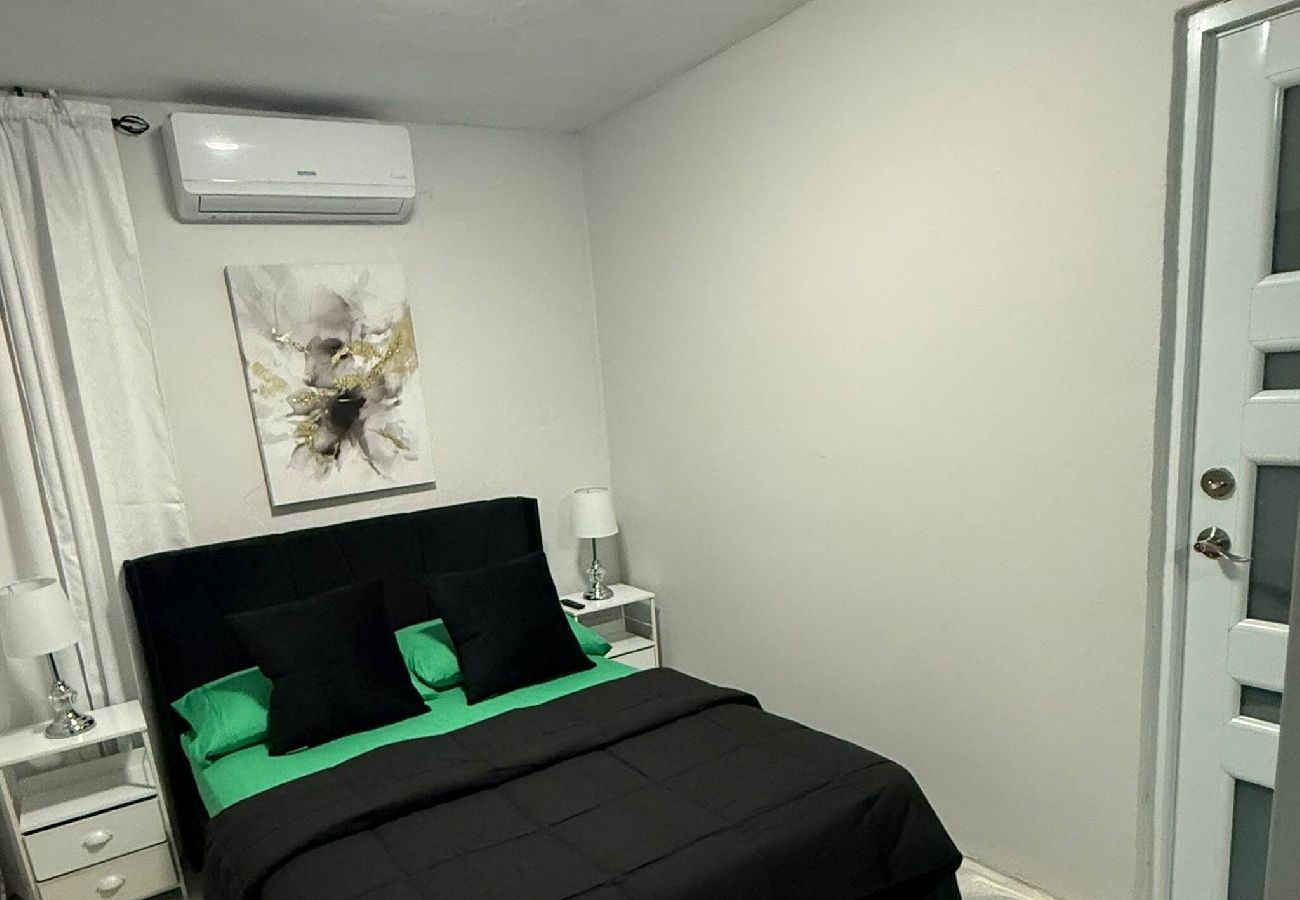 Casa en Carolina - Modern & Cozy Home2 Mins to Airport and car rental 