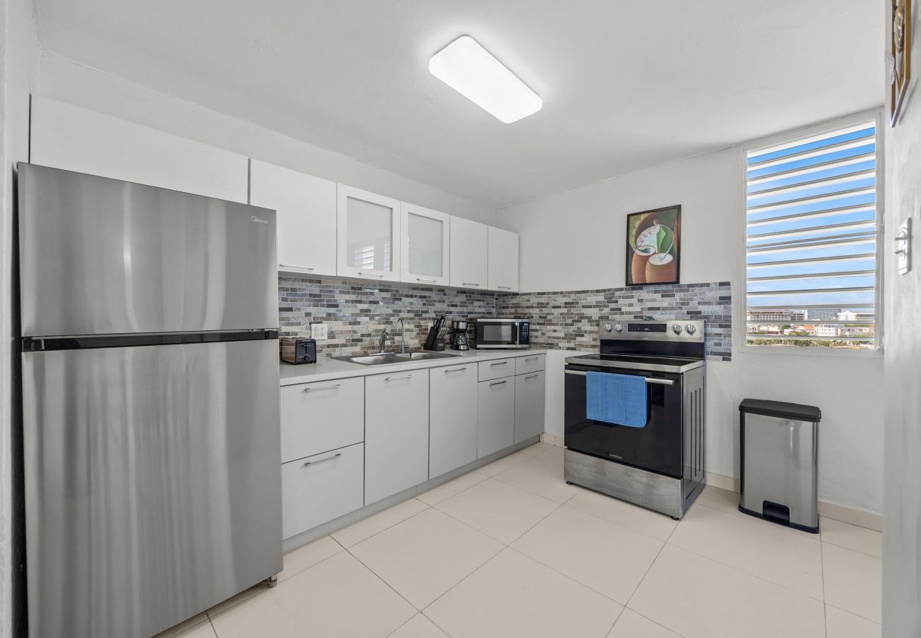 Residencial en Hato Rey - 3BR Condo w/ Gym & Balcony – Hato Rey, San Juan