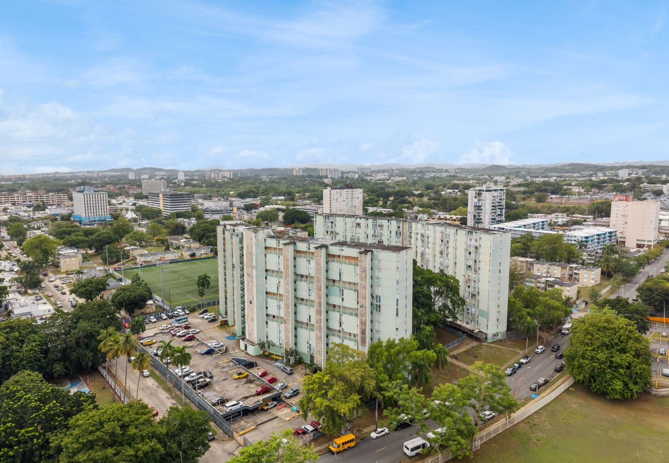 Residencial en Hato Rey - 3BR Condo w/ Gym & Balcony – Hato Rey, San Juan