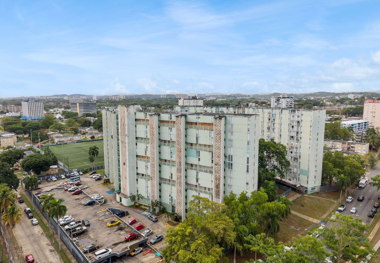 Residencial en Hato Rey - 3BR Condo w/ Gym & Balcony – Hato Rey, San Juan