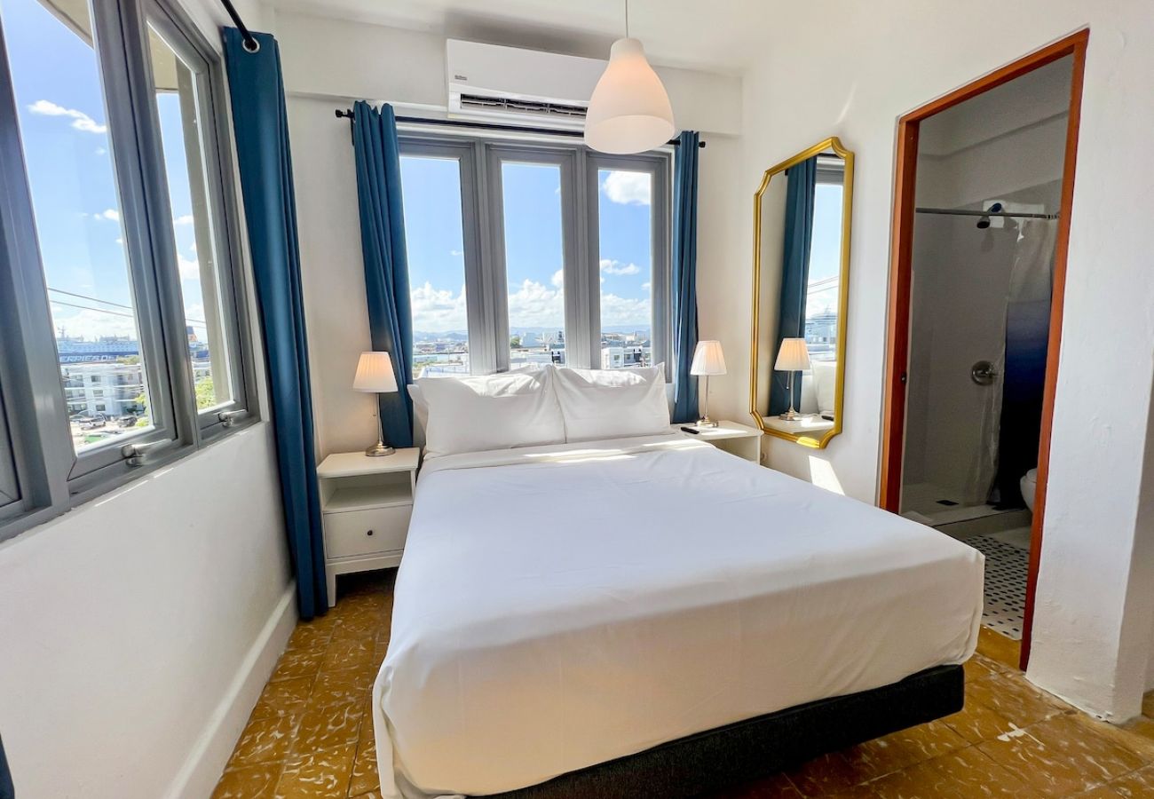 Alquiler por habitaciones en San Juan - Bahia Urbana, Superior Room with balcony, near Old San Juan