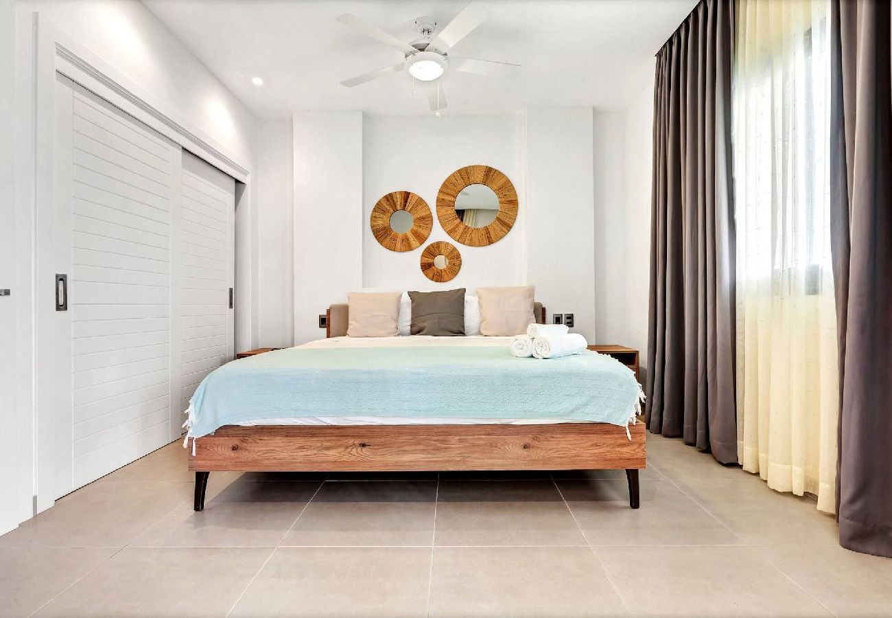 Residencial en Punta Cana - Amazing beach Apt with private Pool on the Terrace 