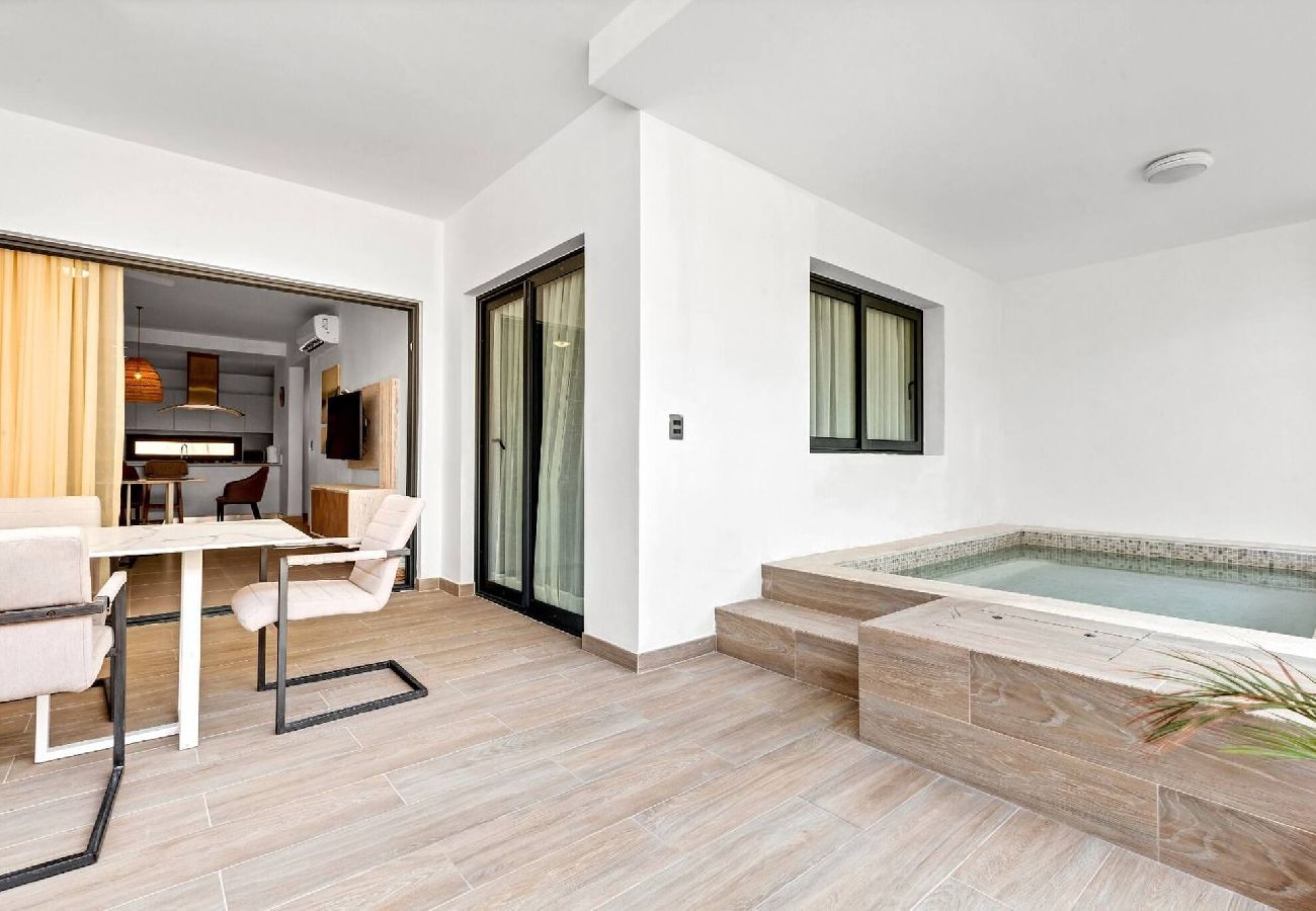 Residencial en Punta Cana - Amazing beach Apt with private Pool on the Terrace 
