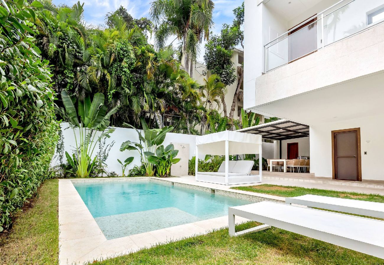 Residencial en Punta Cana - Amazing beach Apt with private Pool on the Terrace 