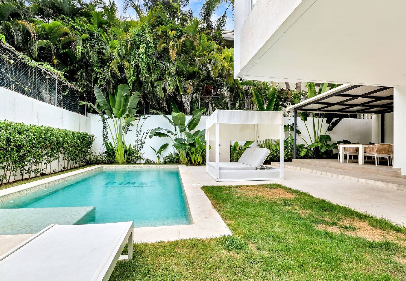 Residencial en Punta Cana - Amazing beach Apt with private Pool on the Terrace 