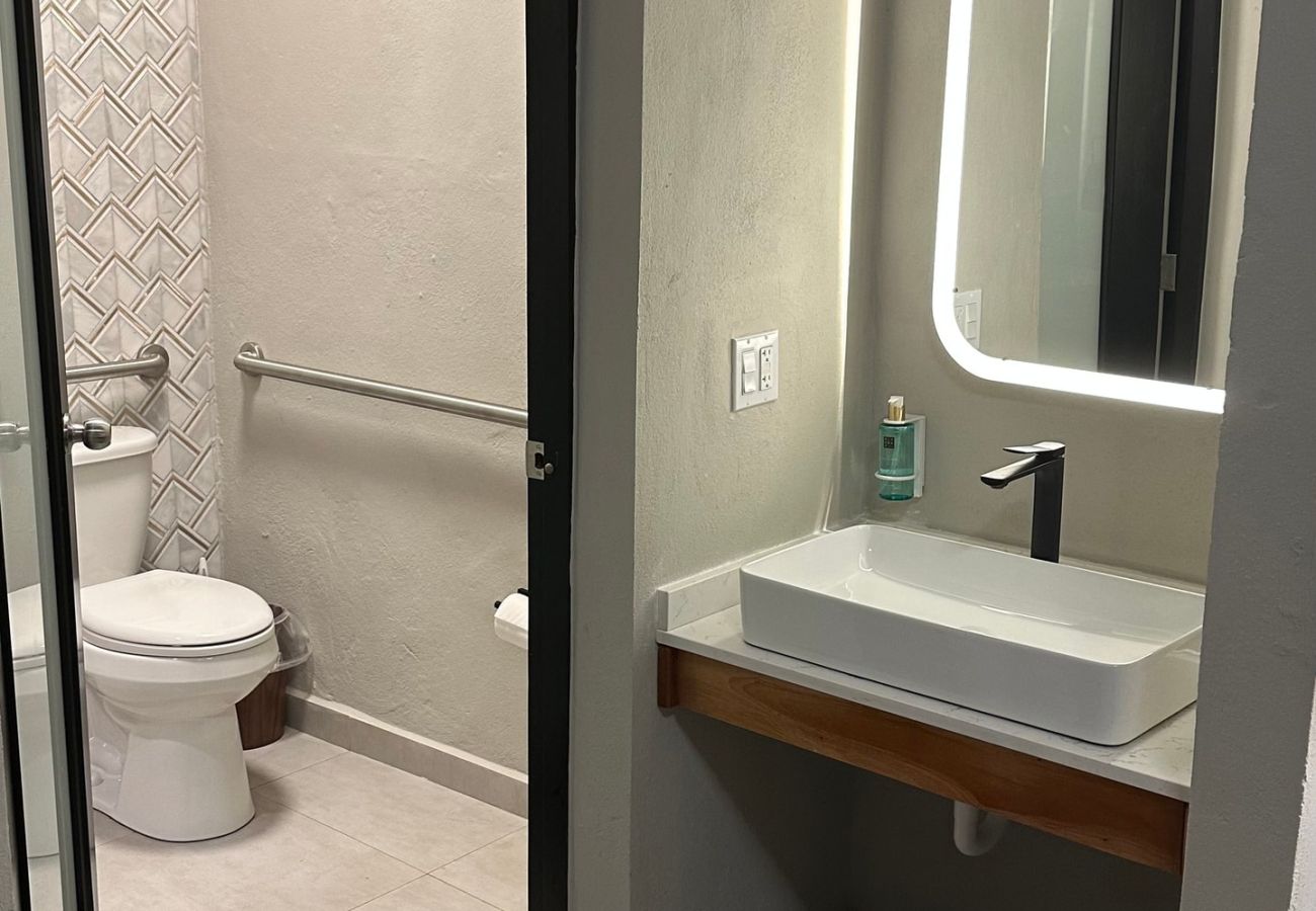 Alquiler por habitaciones en San Juan - The Oliver, Queen Interior Room, Old San Juan