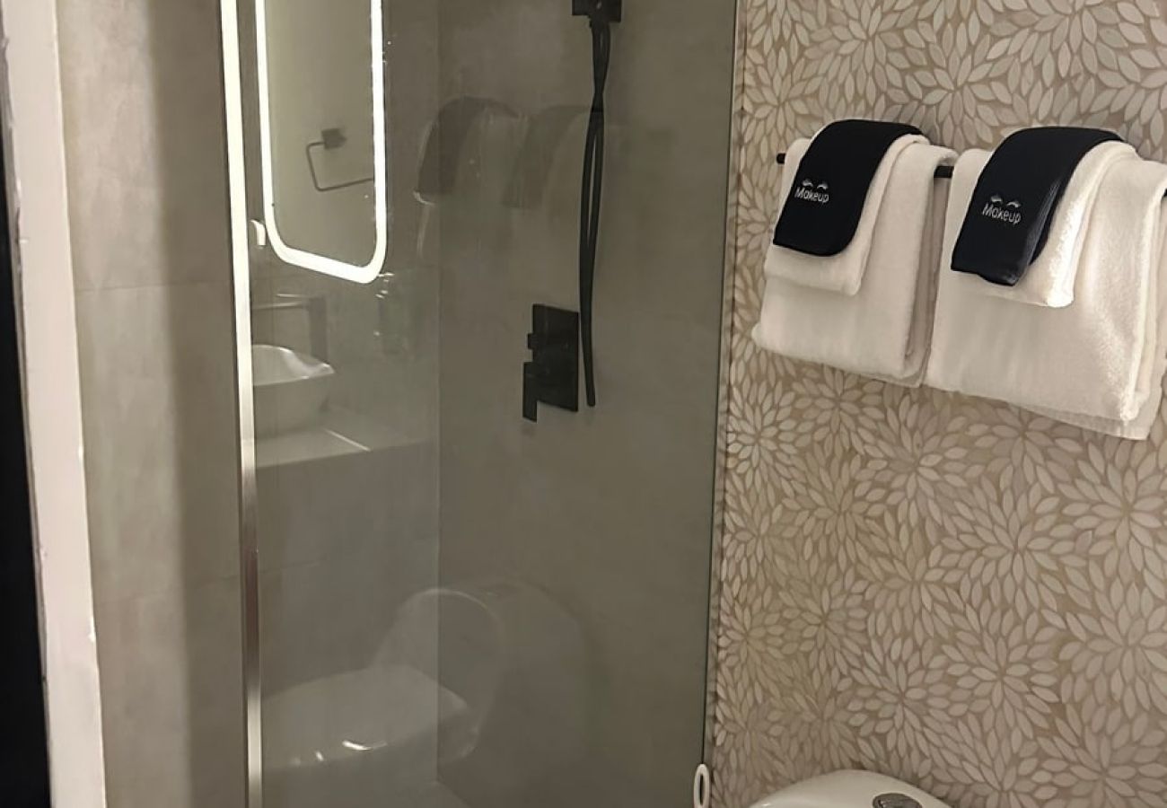 Alquiler por habitaciones en San Juan - The Oliver, Deluxe Room with King Bed, Old San Juan