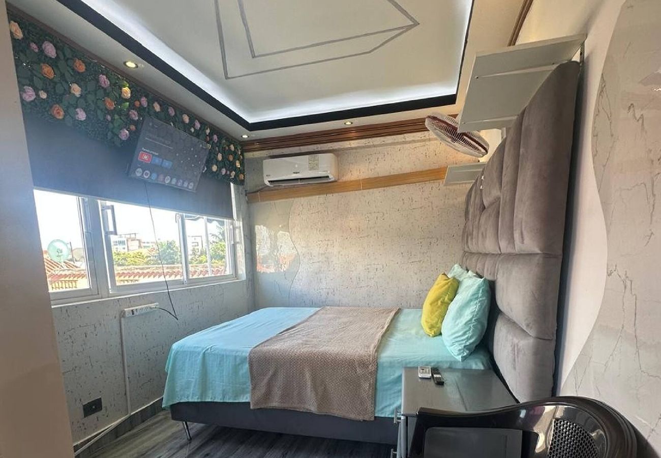 Apartamento en Santo Domingo Este - Apto Amplio de 3 HB con Acceso a Jacuzzi