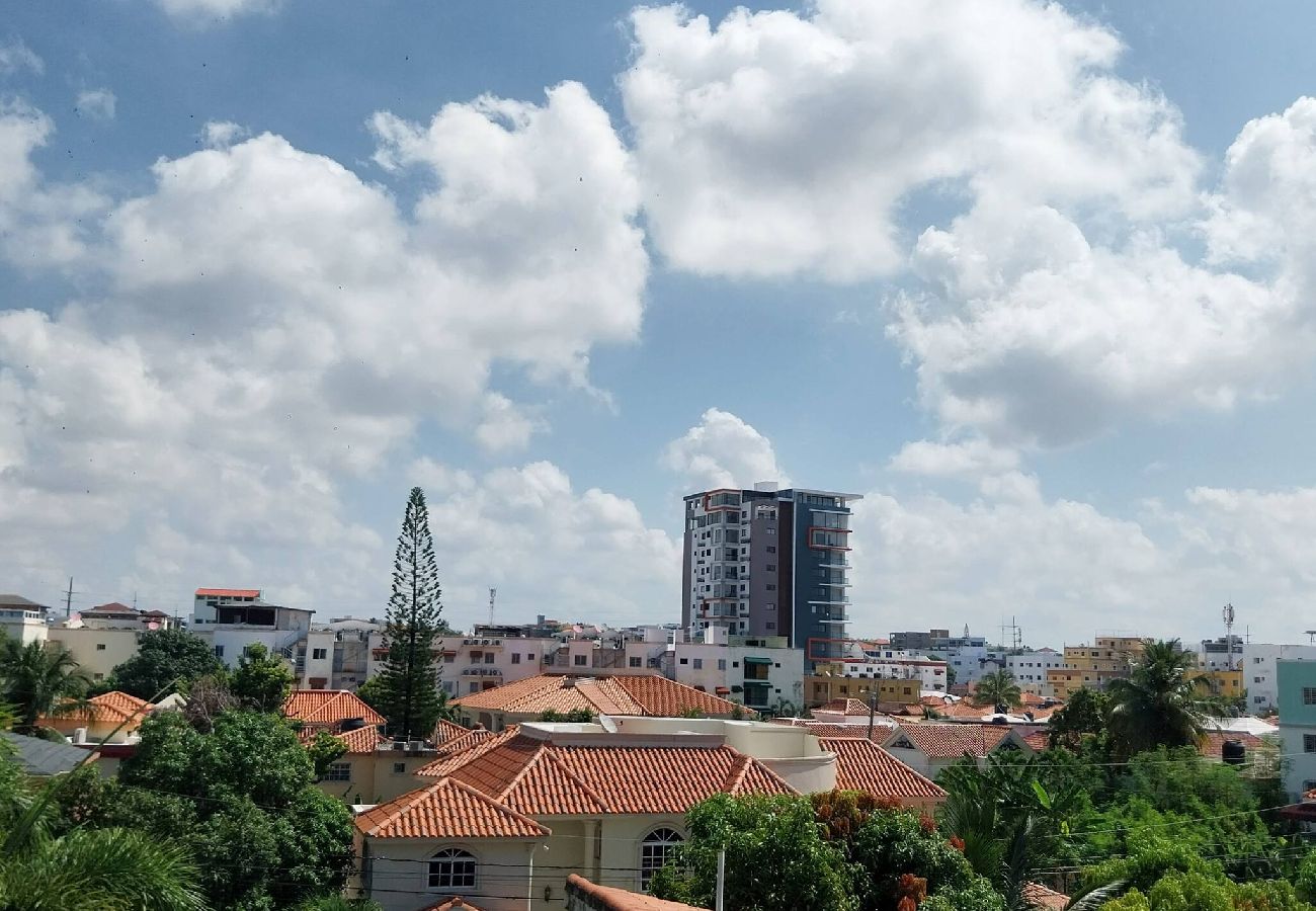 Apartamento en Santo Domingo Este - Suite King con Acceso a Jacuzzi en Terraza