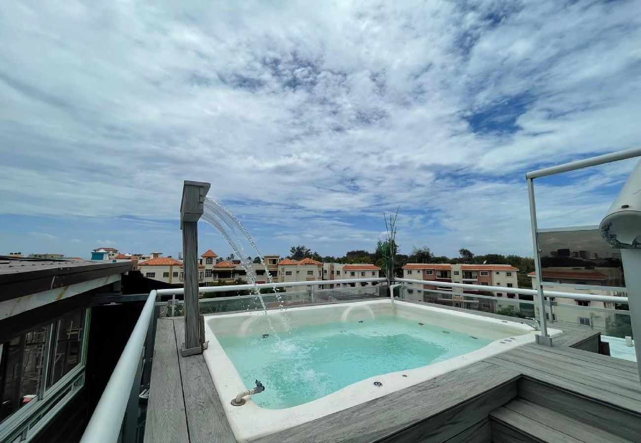 Apartamento en Santo Domingo Este - Suite King con Acceso a Jacuzzi en Terraza