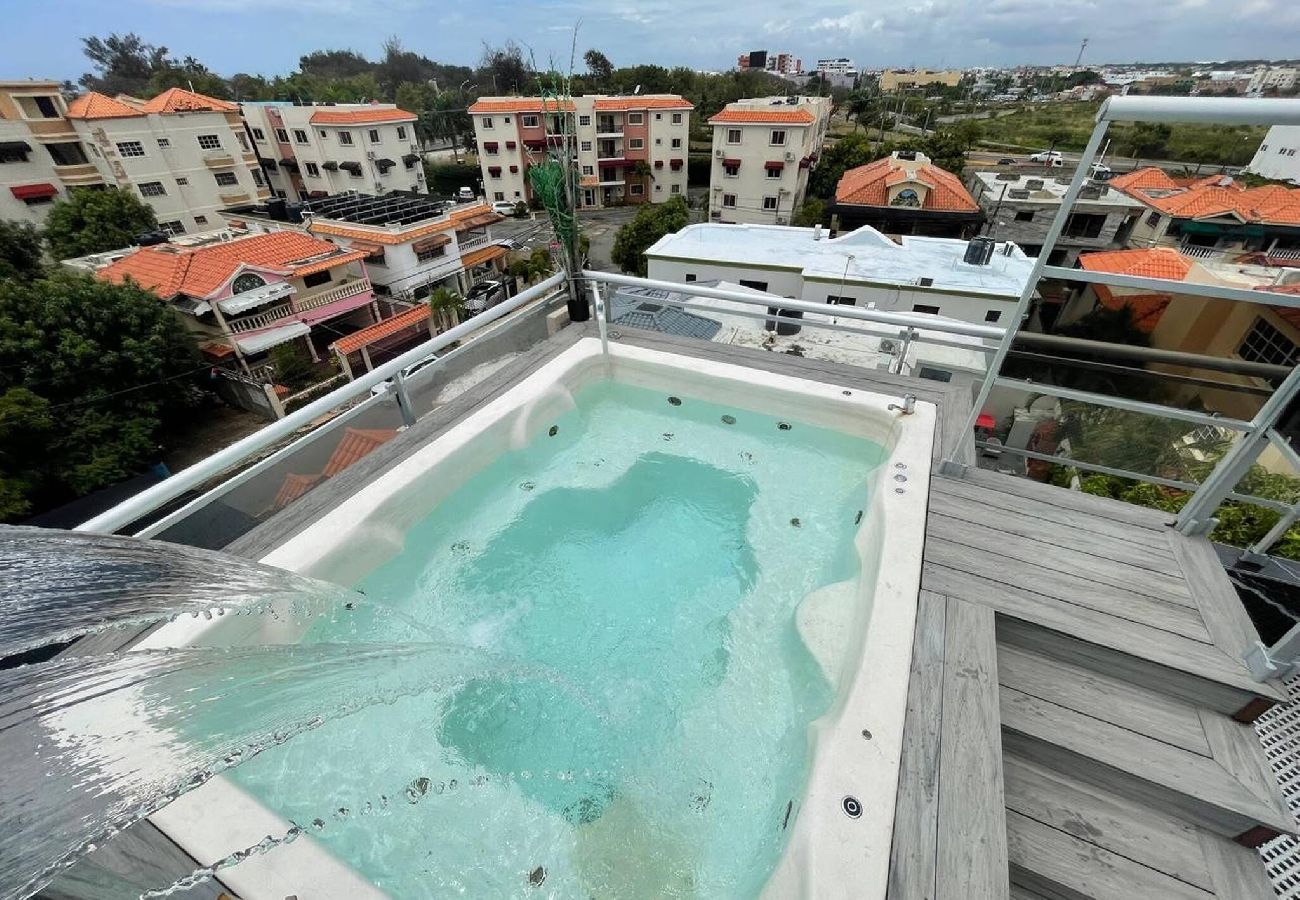 Apartamento en Santo Domingo Este - Suite King con Acceso a Jacuzzi en Terraza