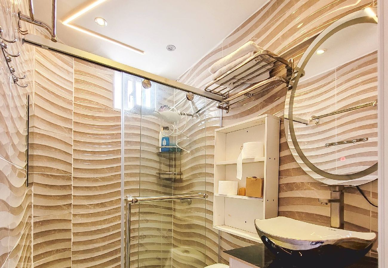 Apartamento en Santo Domingo Este - Suite King con Acceso a Jacuzzi en Terraza