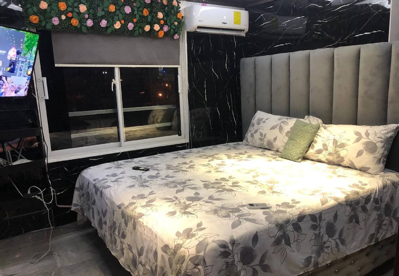 Apartamento en Santo Domingo Este - Suite King con Acceso a Jacuzzi en Terraza