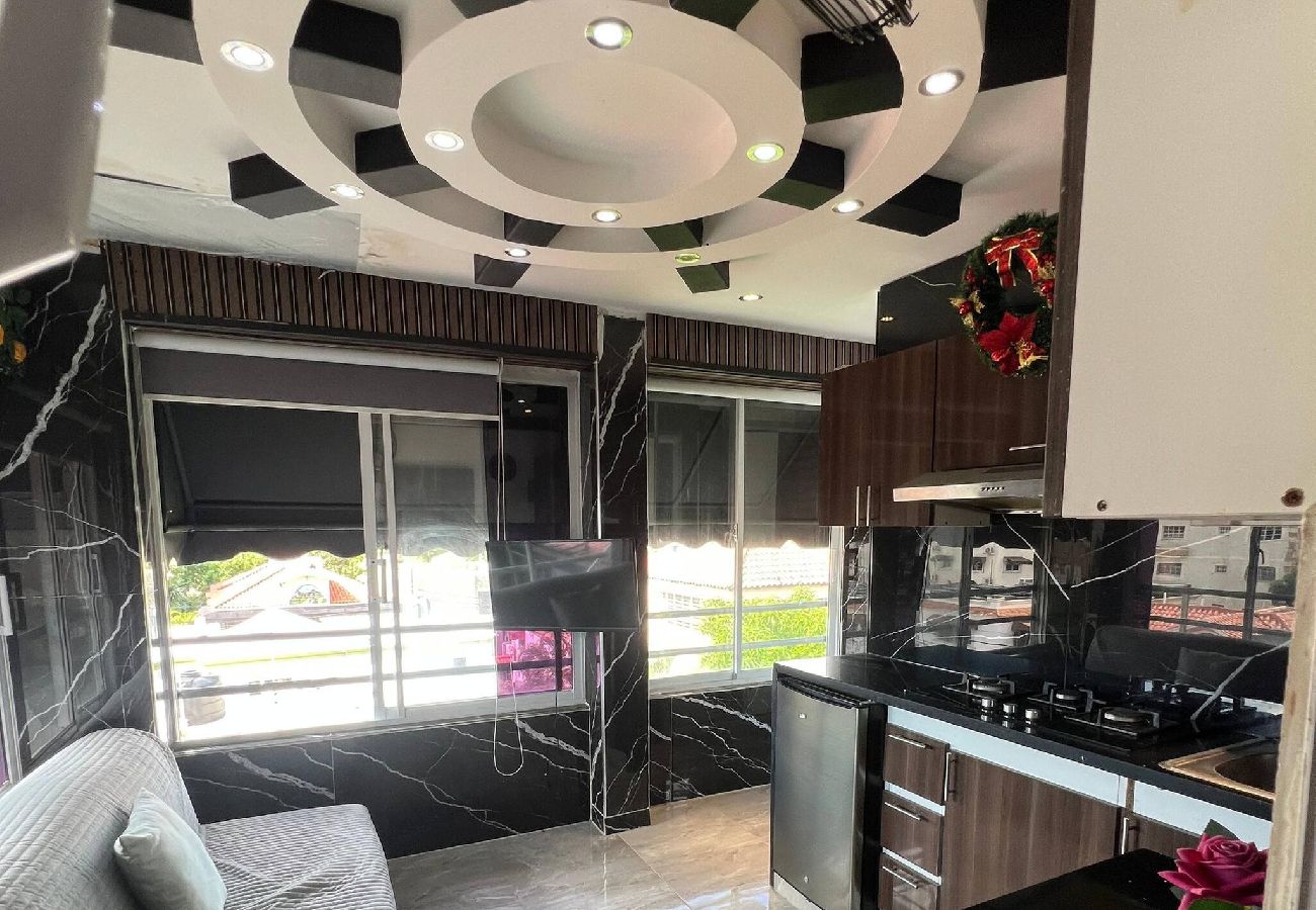 Apartamento en Santo Domingo Este - Suite King con Acceso a Jacuzzi en Terraza