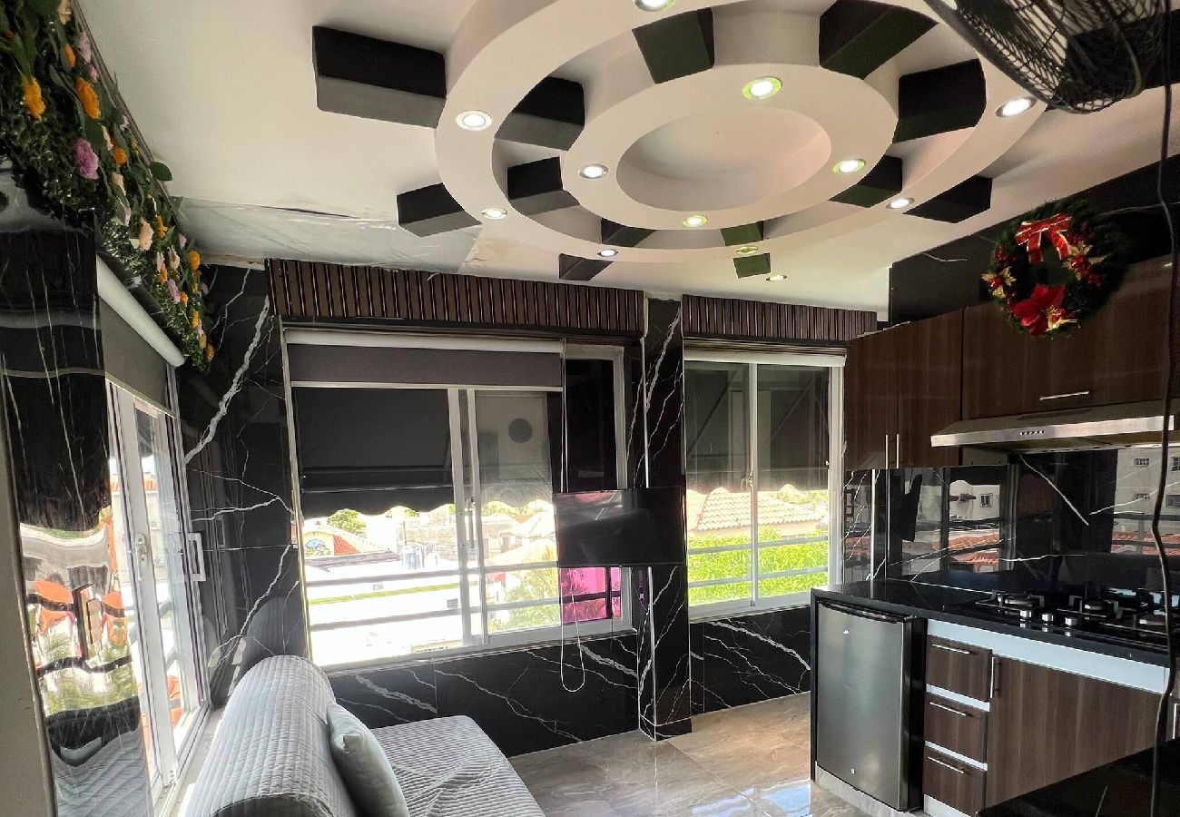 Apartamento en Santo Domingo Este - Suite King con Acceso a Jacuzzi en Terraza