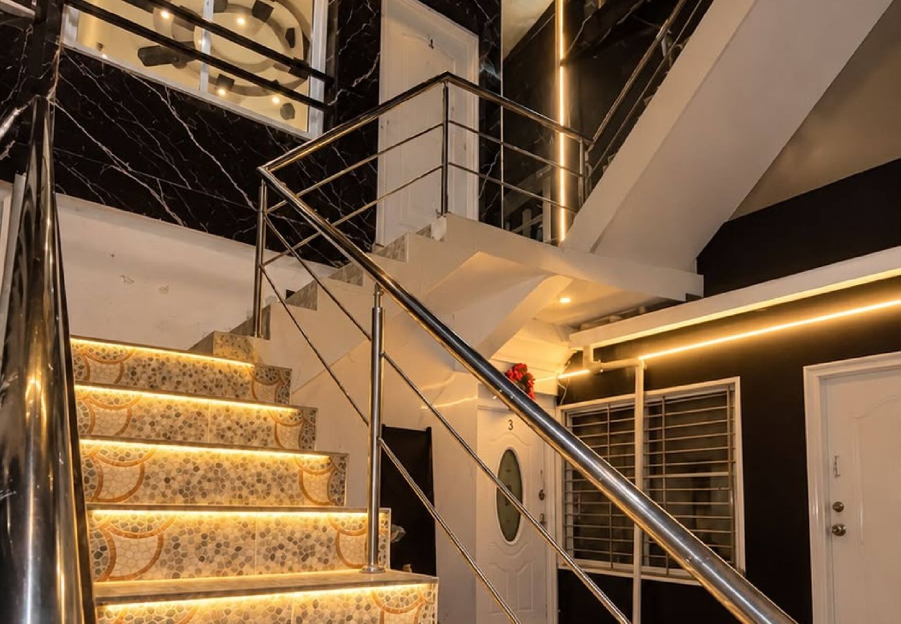 Apartamento en Santo Domingo Este - Suite King con Acceso a Jacuzzi en Terraza