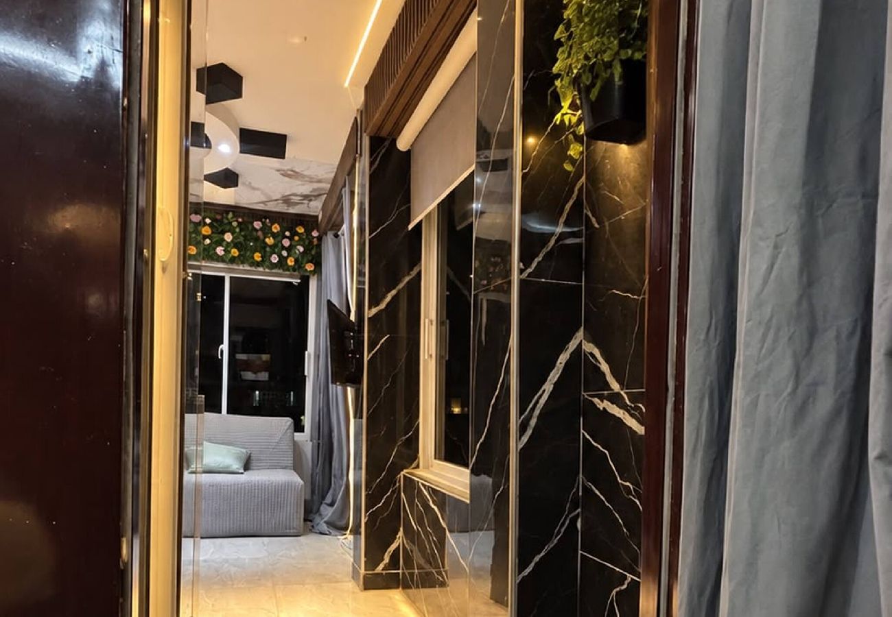 Apartamento en Santo Domingo Este - Suite King con Acceso a Jacuzzi en Terraza