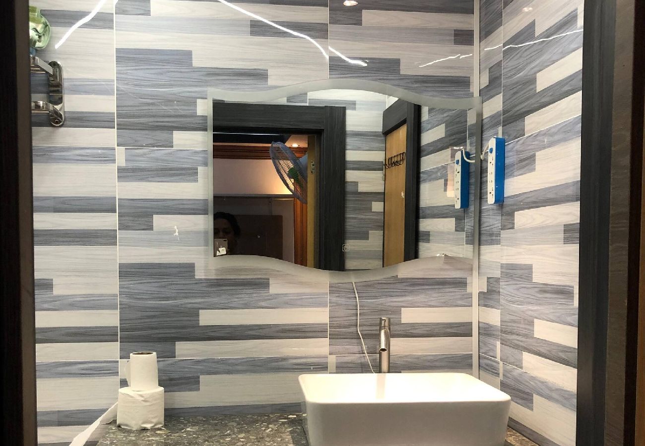 Apartamento en Santo Domingo Este - Apto Contemporaneo de 1 HB con Acceso a Jacuzzi