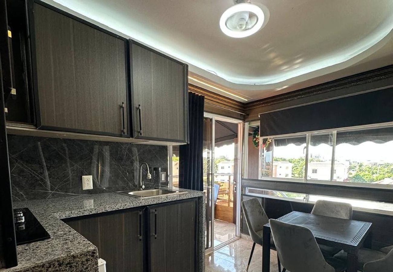 Apartamento en Santo Domingo Este - Apto de 2 HB con Balcón y Acceso a Jacuzzi