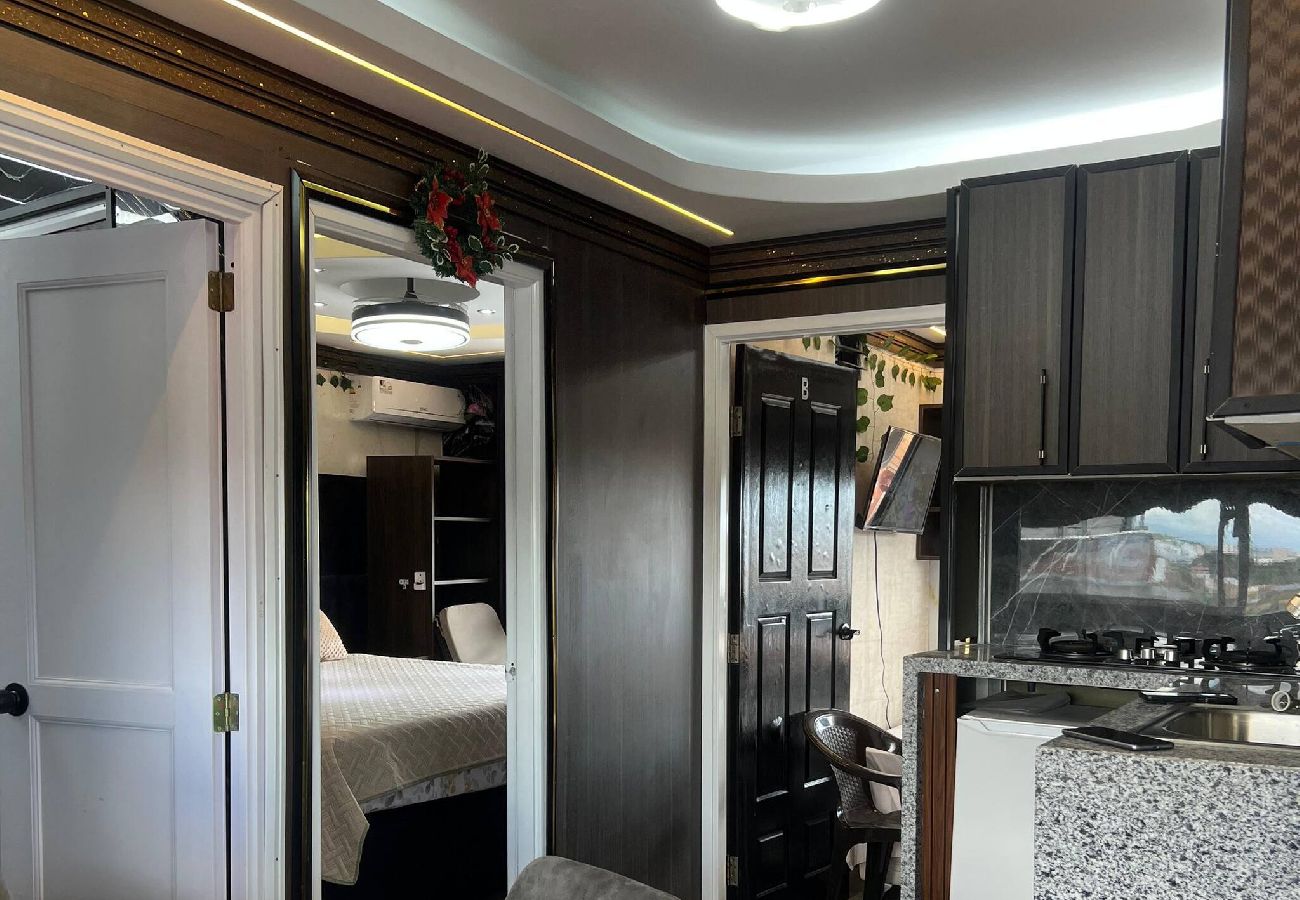 Apartamento en Santo Domingo Este - Apto de 2 HB con Balcón y Acceso a Jacuzzi