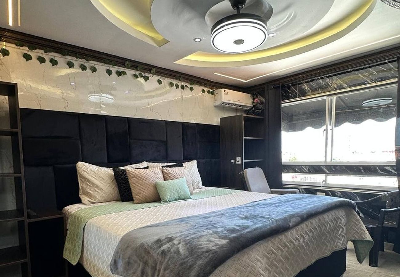 Apartamento en Santo Domingo Este - Apto de 2 HB con Balcón y Acceso a Jacuzzi