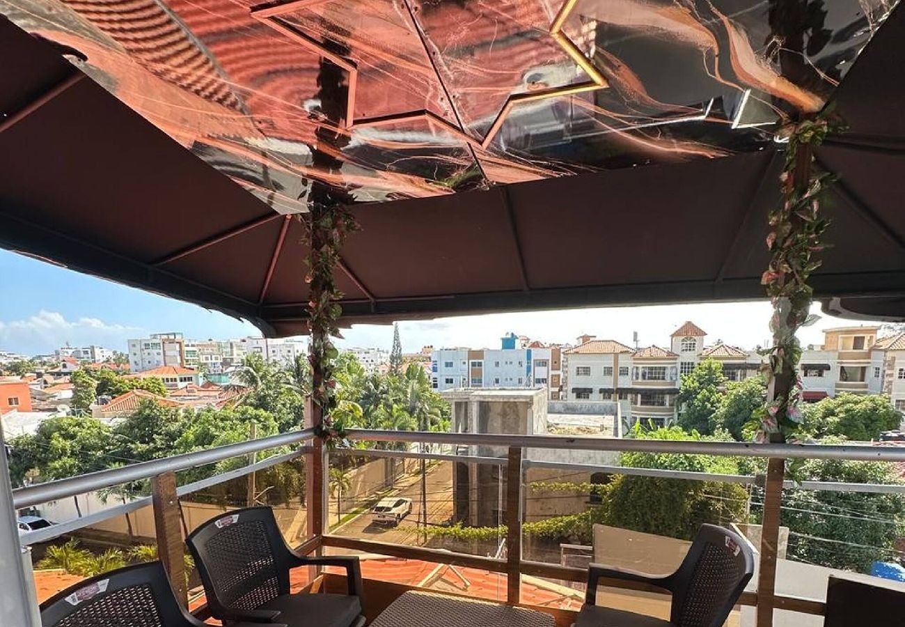 Apartamento en Santo Domingo Este - Apto de 2 HB con Balcón y Acceso a Jacuzzi