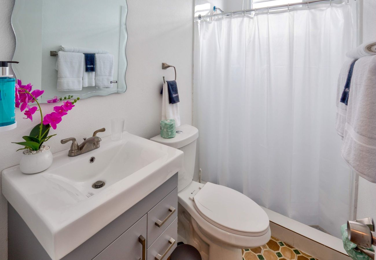 Apartamento en San Juan - Cozy City Escape | 1BR with AC & Full Kitchen - 6