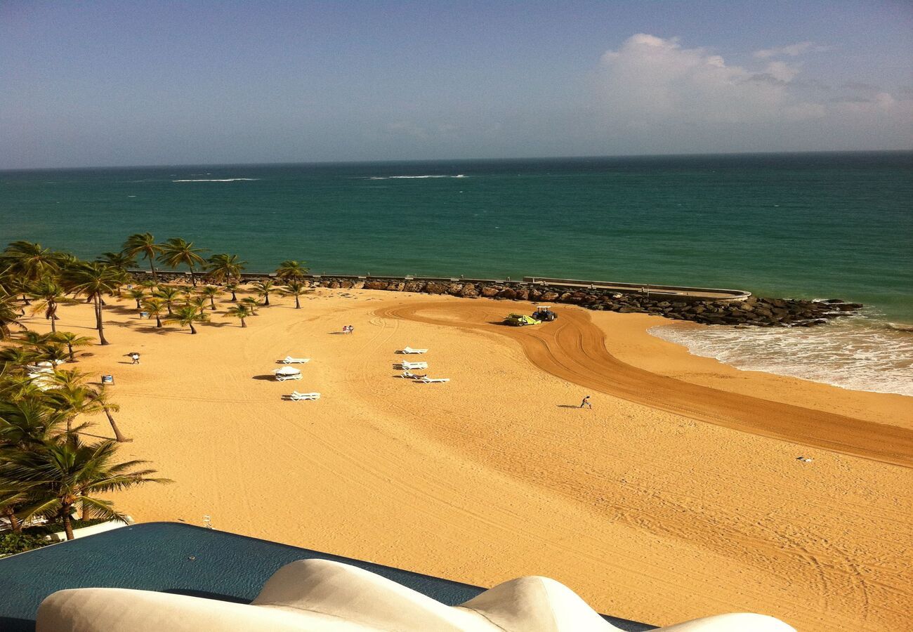 Apartment in San Juan - Prime Location at Condado Beach 4BR 3BA