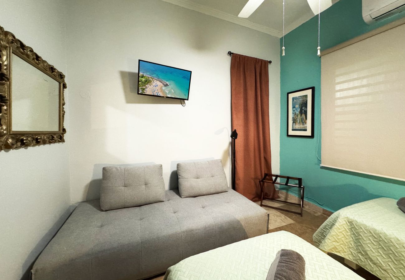 Apartment in San Juan - Condado Group Stay | Large 4-BR Near Everything