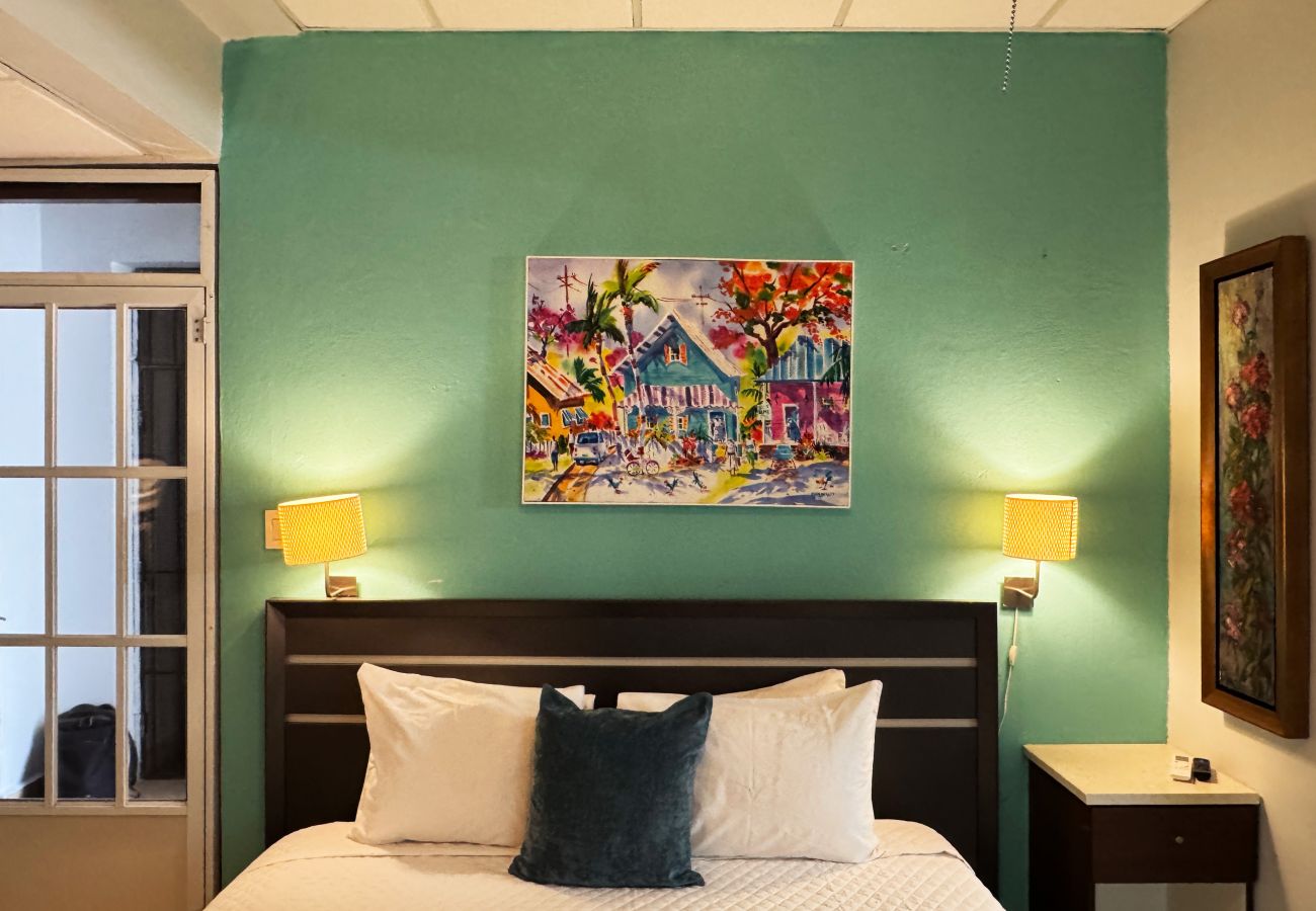 Apartment in San Juan - Condado Group Stay | Large 4-BR Near Everything